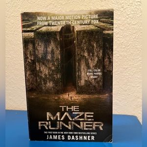 The Maze Runner by James Dashner PAPERBACK